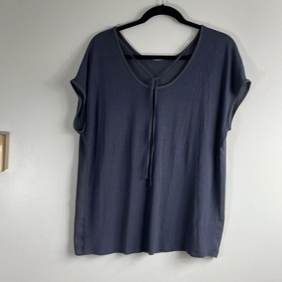 Loft back detail understated elegance blouse M - Picture 4 of 10